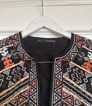 Chaqueta Bordada Estilo Étnico