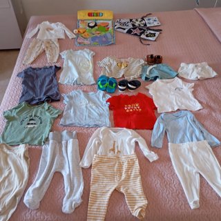 Lote Ropa Bebé Niña/Niño y juguetes interactivos.