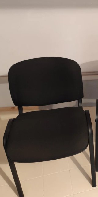 Silla de oficina negra