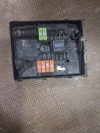 Caja fusibles Seat Leon MK2