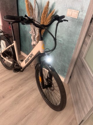 Bicicleta Eléctrica Blanca