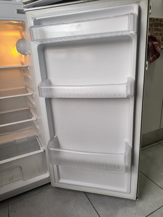 Nevera con Congelador Salvod 146 cm