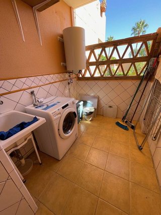 Piso en alquiler en Costabella en Marbella