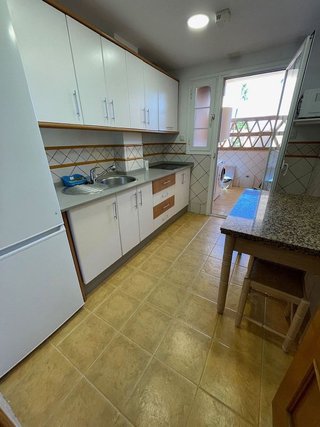 Piso en alquiler en Costabella en Marbella