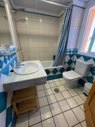 Piso en alquiler en Costabella en Marbella
