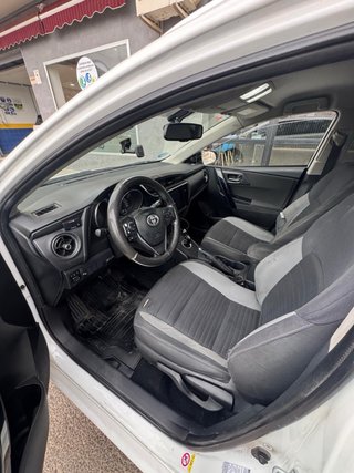Toyota Auris 2015