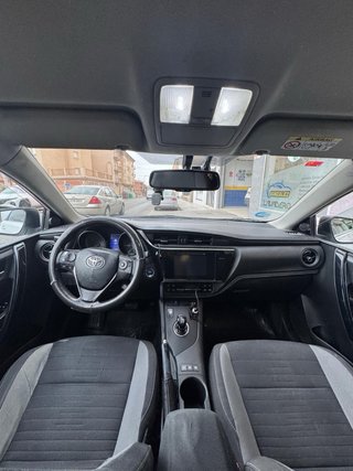 Toyota Auris 2015