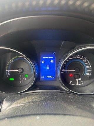 Toyota Auris 2015