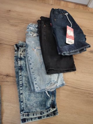 9 Tejanos cortos niño talla 10-12 y unas bambas