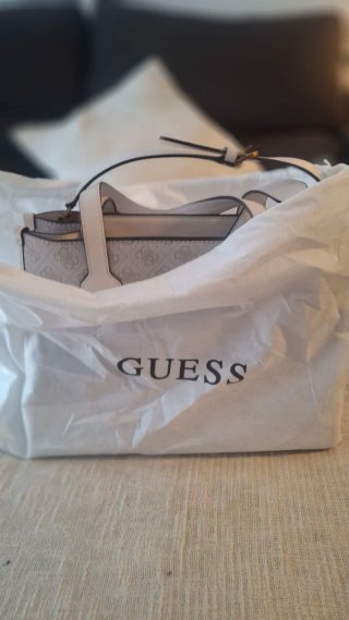 Bolso Guess Beige y Blanco