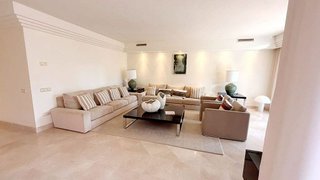 Piso en alquiler en Puerto Banús en Marbella