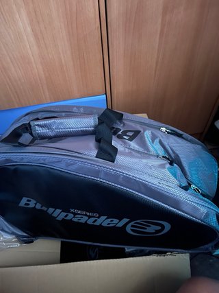 Pack Pala y Paletero Bullpadel