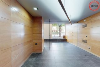 Local comercial en alquiler en Ensanche en Pamplona