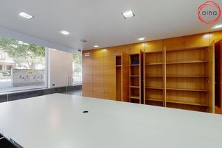Local comercial en alquiler en Ensanche en Pamplona