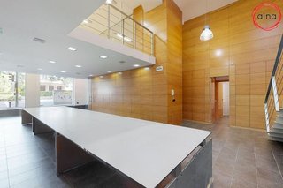 Local comercial en alquiler en Ensanche en Pamplona