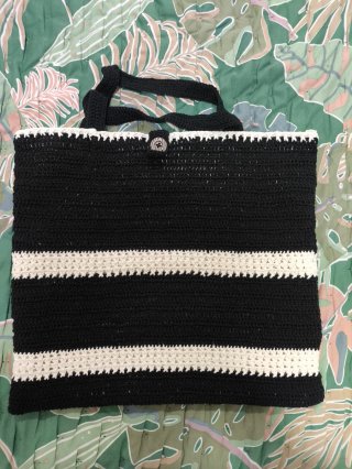 Bolso de ganchillo negro y blanco. Hecho a mano