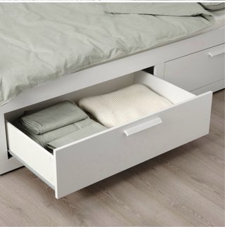 Diván IKEA BRIMNES con 2 cajones y un Colchón