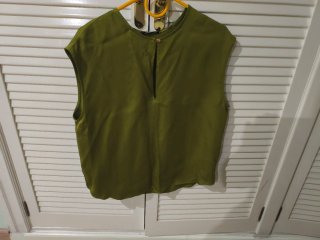 Conjunto verde oliva top y pantalón