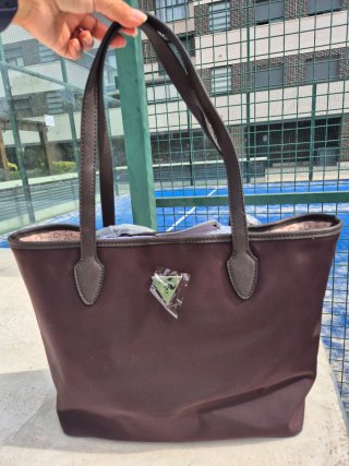 Bolso Tote Lona Guess Chocolate Grande+bolsito