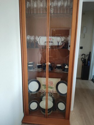 Vitrina de Cristal y Madera