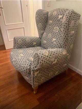 Sillón orejero tela estampado