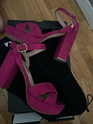 Sandalias de tacón rosa talla 37