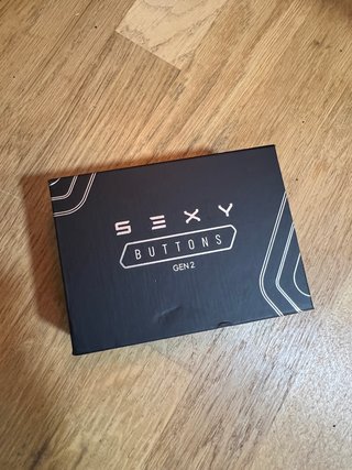 Sexy Button Commander Tesla Negro