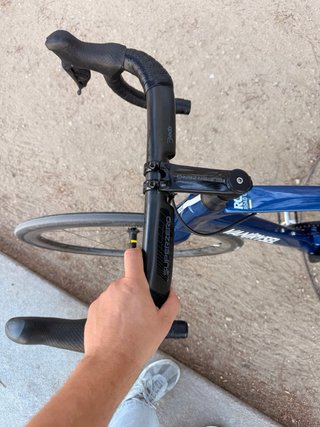 Van Rysel Ultra 940 CF 2019  Pequeño raspon en c