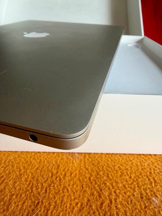 MacBook Air 2019 A1932 en perfecto estado