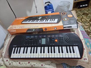 Órgano Casio SA-76 con caja original