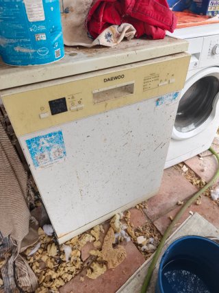 Lote de Electrodomésticos: Nevera, Lavavajillas y