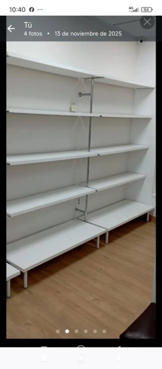 Estantería Blanca con Estructura Metálica