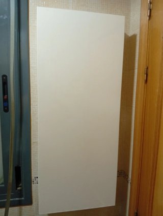 Mueble de baño con puertas