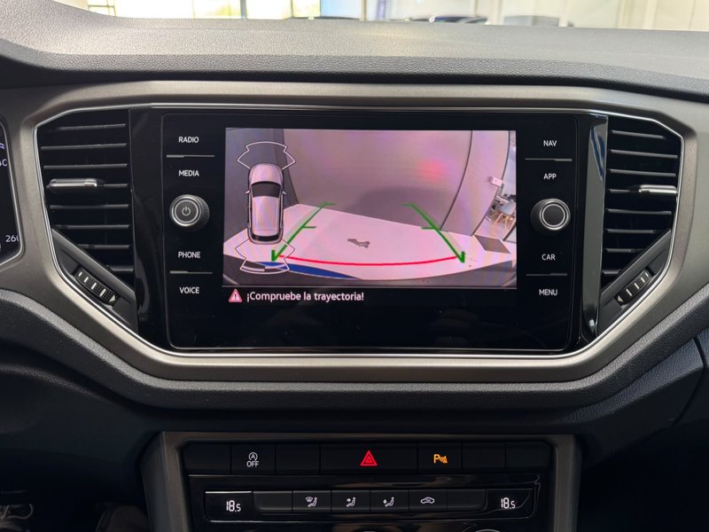 Volkswagen T-Roc 2021, foto 17