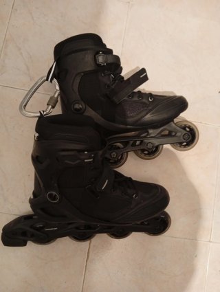Patines en línea negros