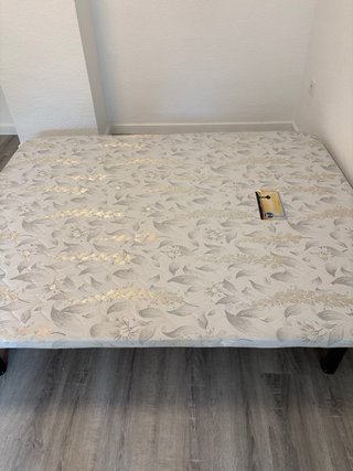 Cabecero de metal 156cm de ancho