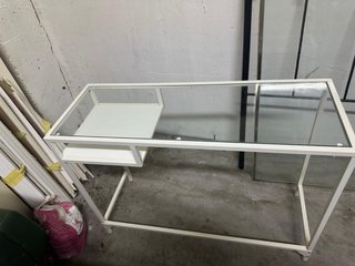 Mesa auxiliar cristal y metal