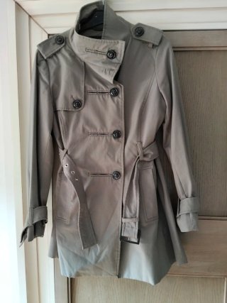 Gabardina Corta Verde Oliva