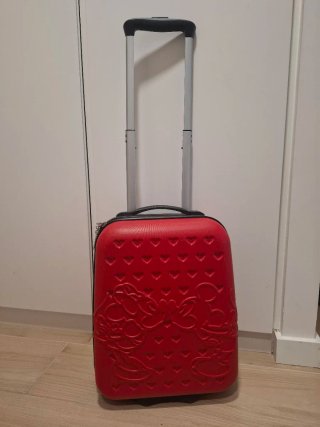 Maleta pequeña roja con dibujos
