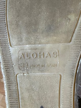 Sandalias de piel con tachuelas