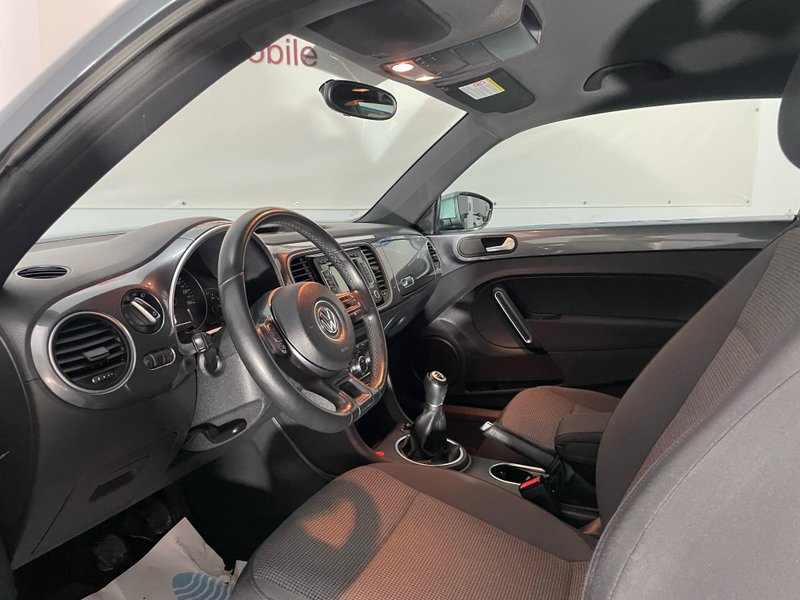 Volkswagen Beetle 1.6 TDI Design 2013, foto 4