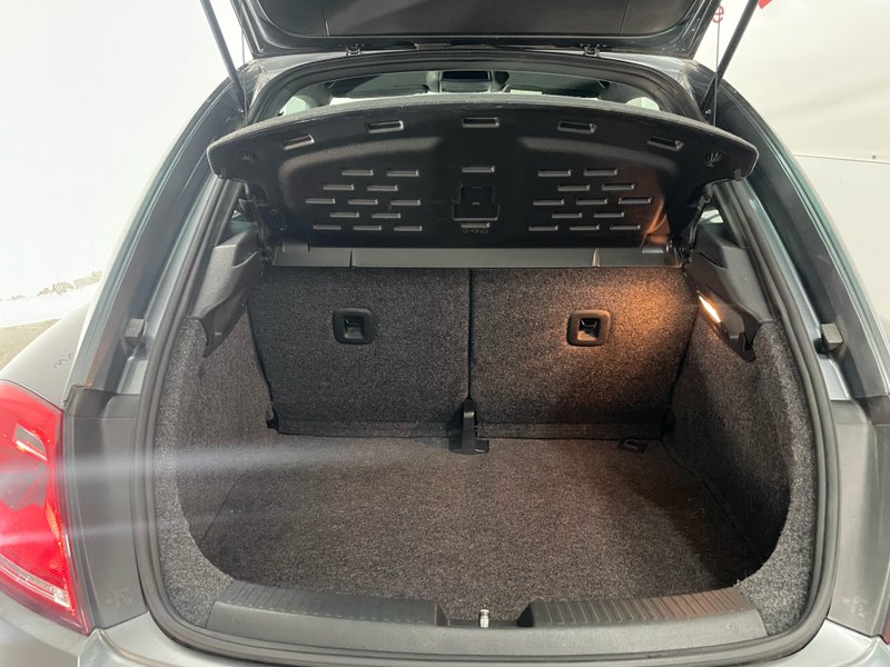 Volkswagen Beetle 1.6 TDI Design 2013, foto 16