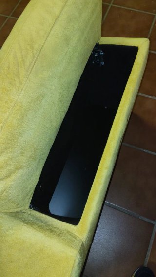 Sofá Motorizado Amarillo marca VNIC
