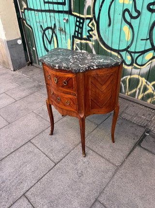 COMODA ANTIGUA