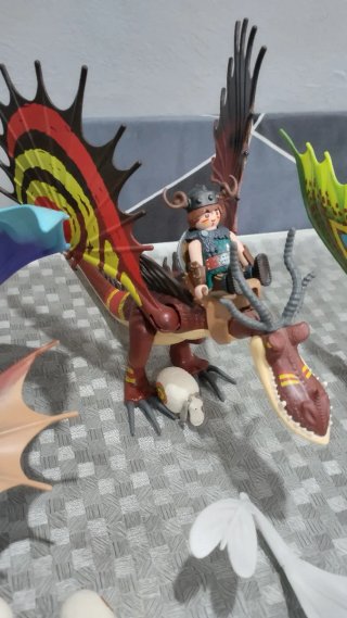 Colección 28 Figuras Cómo Entrenar a tu Dragón