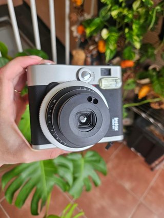 Cámara Fujifilm Instax Mini 90 Neo Classic