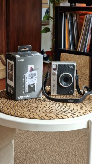 Cámara Instax Mini Evo Fujifilm Híbrida