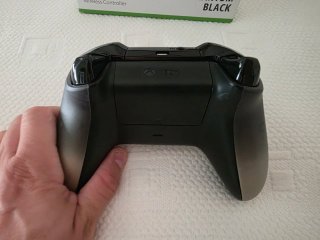 Mando Xbox Phantom Black Special Edition