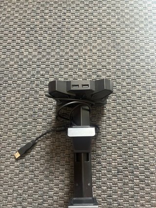 Supporto di ricarica per controller e cuffie
