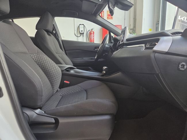 Toyota C-HR 1.8 125H Active 2022, foto 18